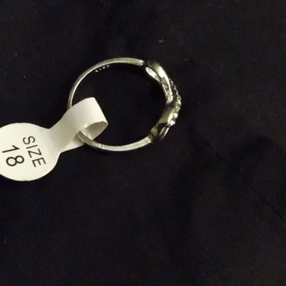 Woman's rings - Picture 2 of 2